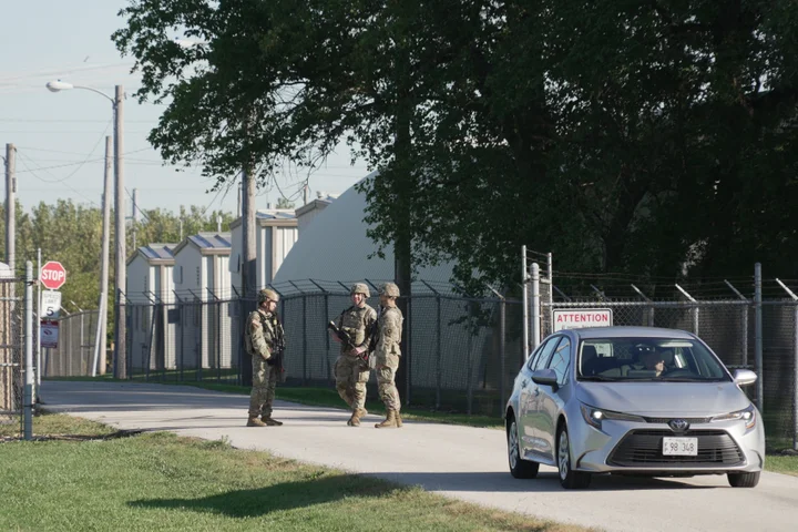 Texas National Guard troops are now defending federal property