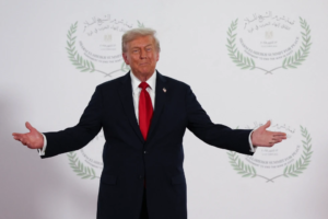 Trump claims he will travel to Hungary to meet with Putin