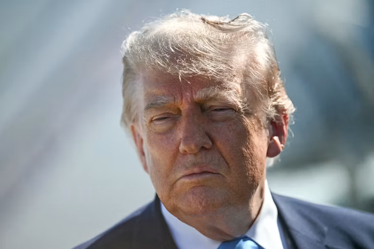 Trump banking immigration status order
