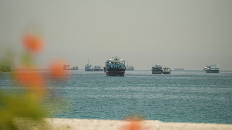 US would reopen Hormuz shipping