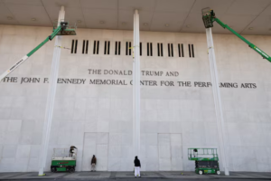 transfer' Kennedy Center to Congress