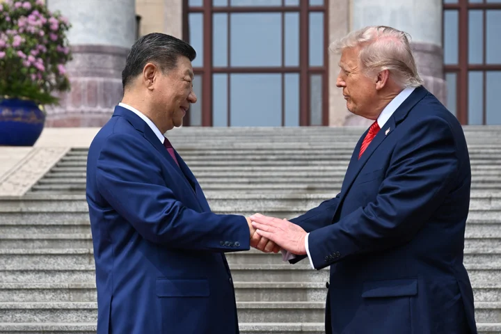 how Trump greeted Xi differently than previous leaders