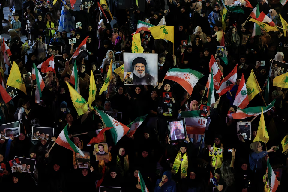 Trump says US will hit Iran 'very hard tonight'